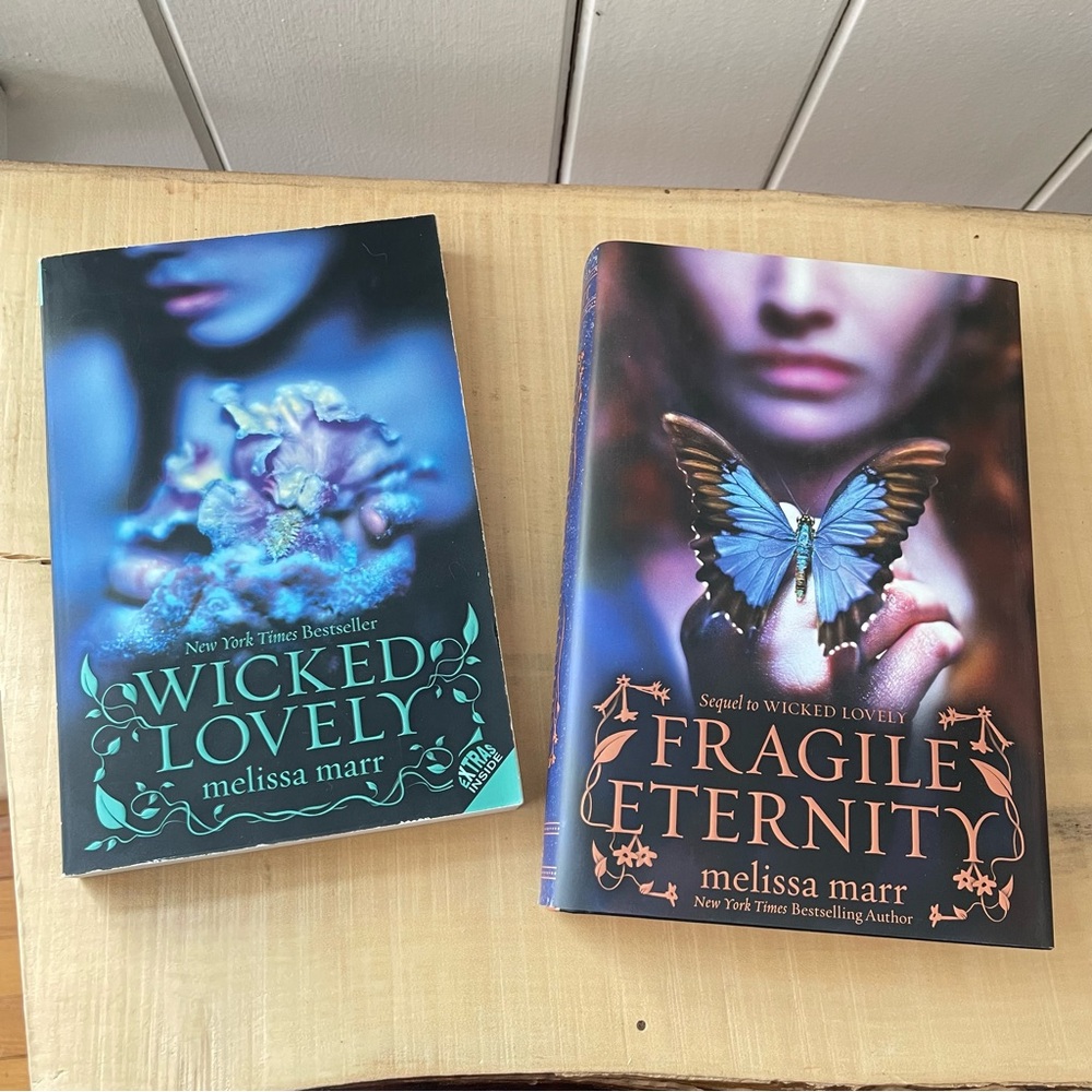 $20 SALE Melissa Marr 2 Book Bundle Wicked Lovely Fragile Eternity Teen Fantasy